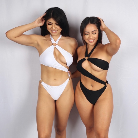 JBEE Brand Other - One Piece Black Strap Bikini